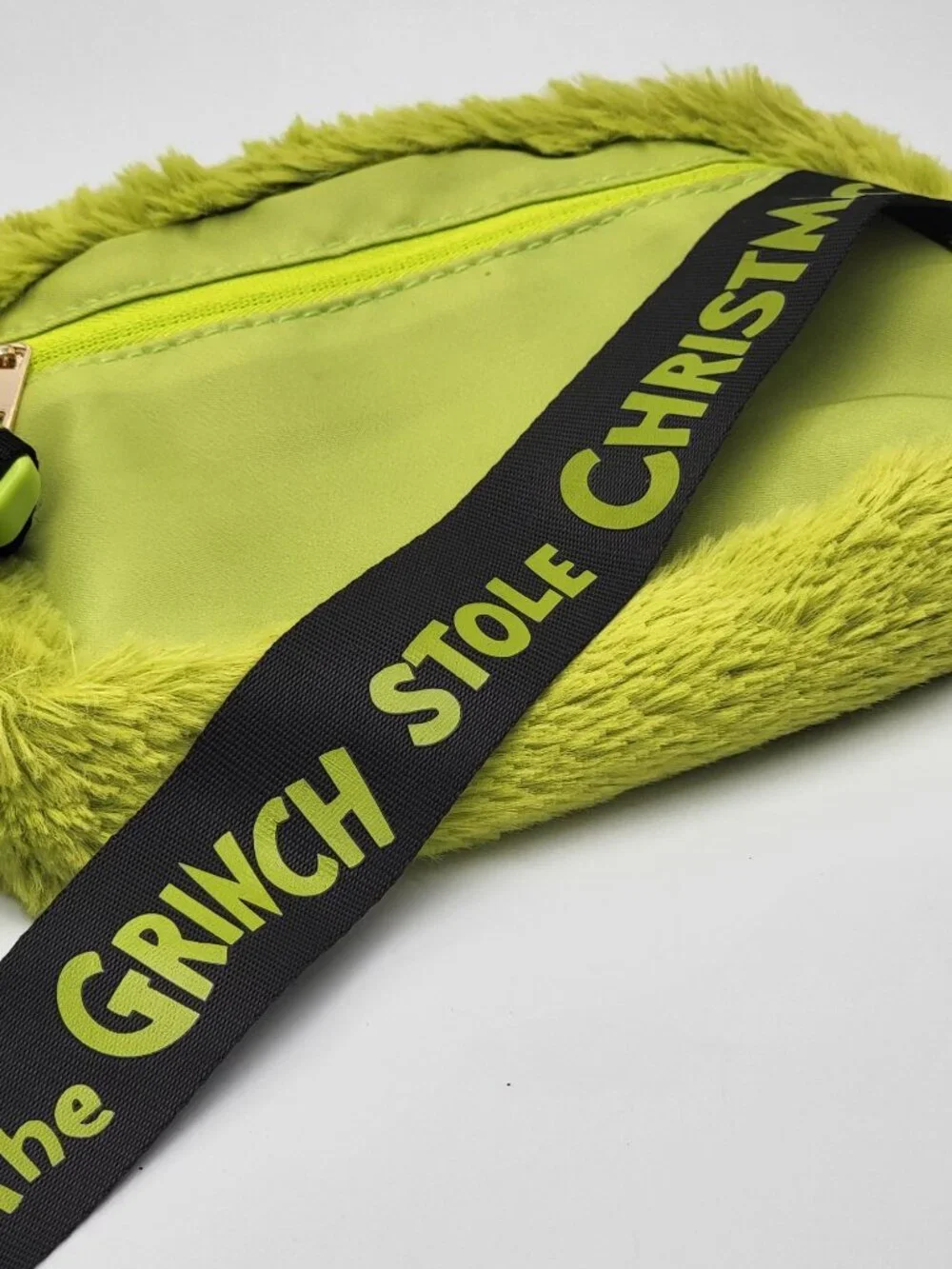 Bioworld Dr. Seuss The GrinchFurry Belt Bag - Fanny PackCrossbody Green